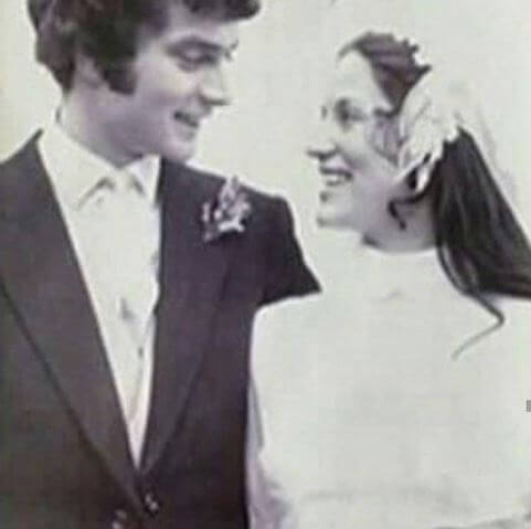 Wedding picture of Lorna Dornan and Jim Dornan.